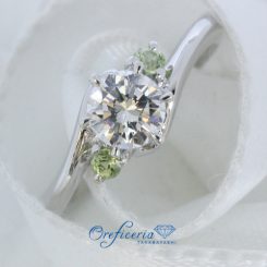 浜松婚約指輪　ダイヤモンドリング　ペリドット