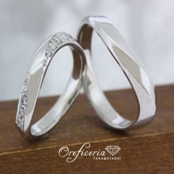 浜松　プラチナ結婚指輪・鍛造　シャープなフォルムに上品な輝きを放つリング