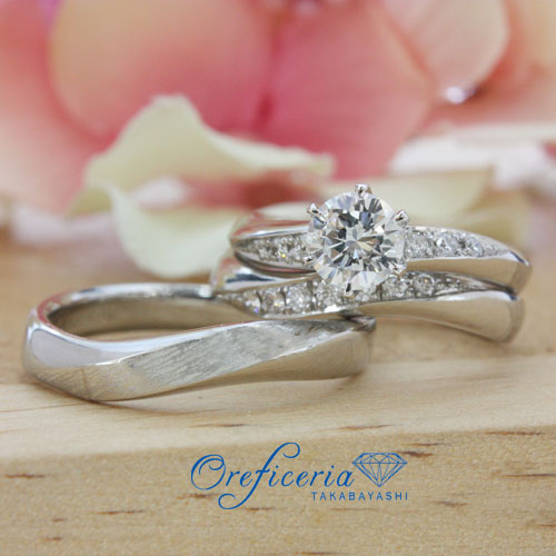 婚約指輪と結婚指輪の重ね付けのメリット・デメリット