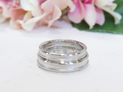 浜松　プラチナ【オーダーメイド結婚指輪】リングの内側でオリジナルを表現（アジサイ）