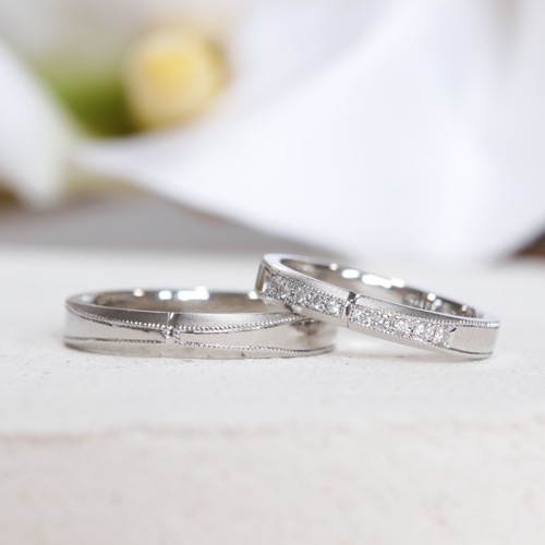 浜松　プラチナ【オーダーメイド結婚指輪】ミル打ちで飾ったリボン風デザイン