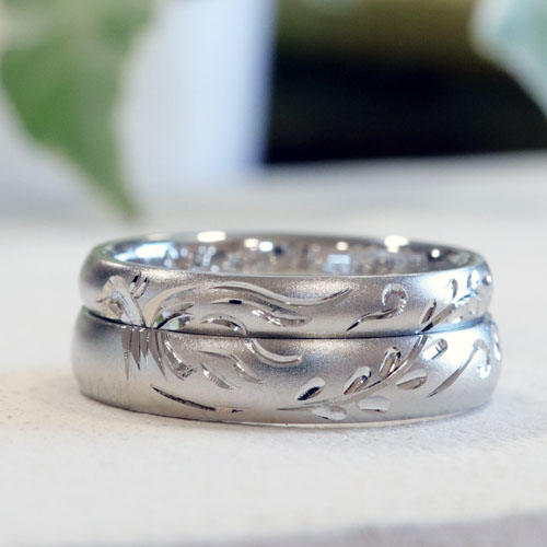 浜松　プラチナ結婚指輪・鍛造　躍動感あふれるフェニックスデザイン彫り