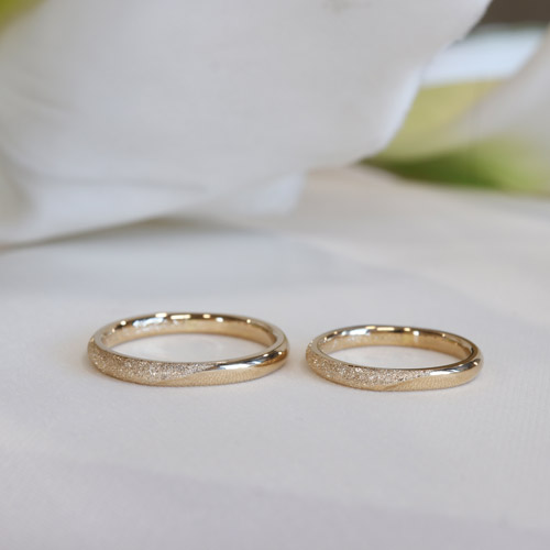 オーダーメイド結婚指輪】煌めくスターダスト加工 | 浜松の結婚指輪 