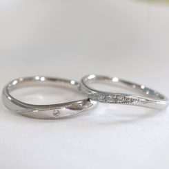 浜松　プラチナ結婚指輪・鍛造　ダイヤモンドの数はお好みで