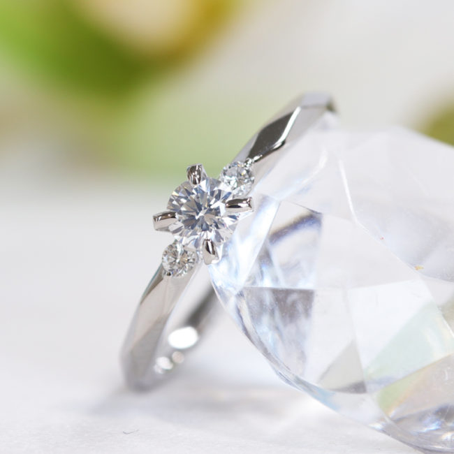 婚約指輪】プラチナ 0.3カラットダイヤ ひし形デザイン | 浜松の結婚