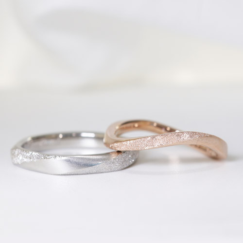 【結婚指輪】浜松市　T&Tさま／2人の個性に合わせながらペアのリングを作ることができました　スターダスト