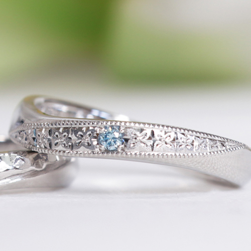 浜松【手作り結婚指輪】勿忘草をイメージしたブルーダイヤモンド