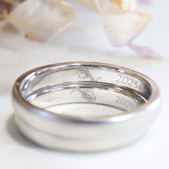 浜松　手作り結婚指輪／プラチナ、マットの平甲丸にサックスの刻印