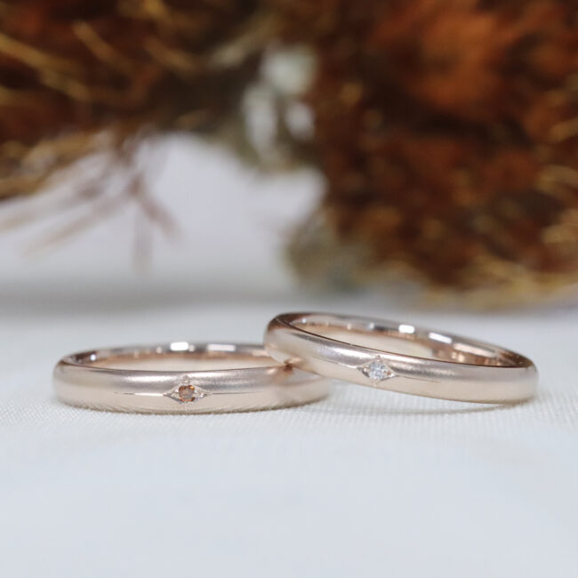 浜松　オーダーメイド結婚指輪／オレンジのカラーダイヤモンドと指紋の刻印