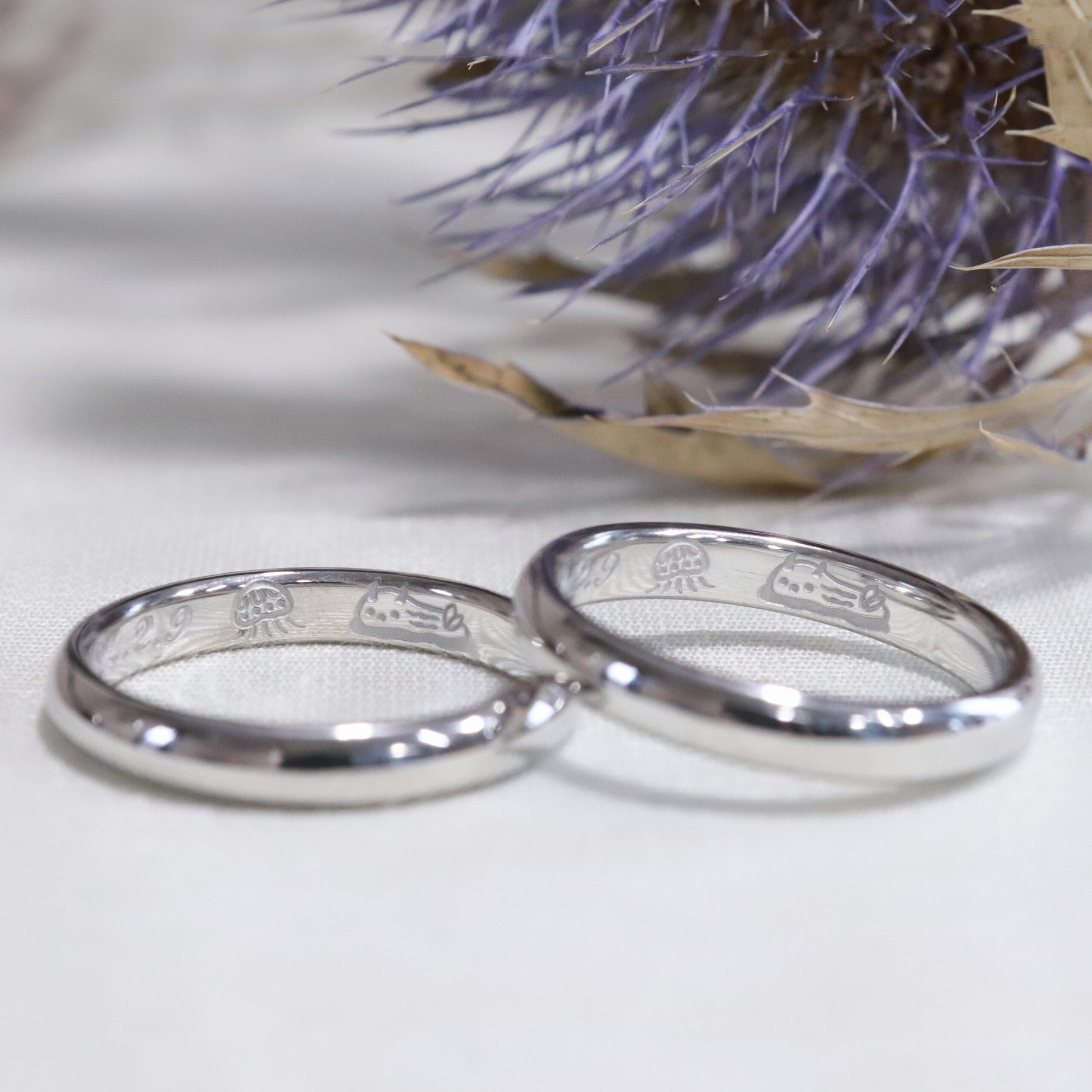 浜松　オーダーメイド結婚指輪／クラゲとウミウシのレーザー彫り