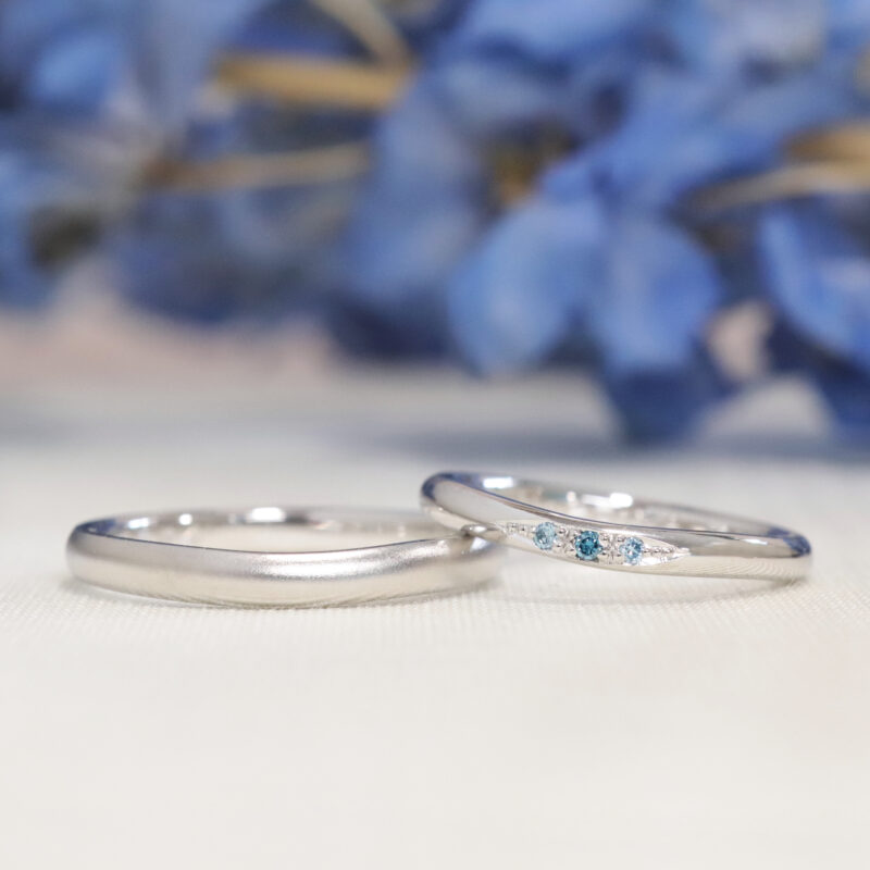 浜松　オーダーメイド結婚指輪／3石のブルーダイヤモンド