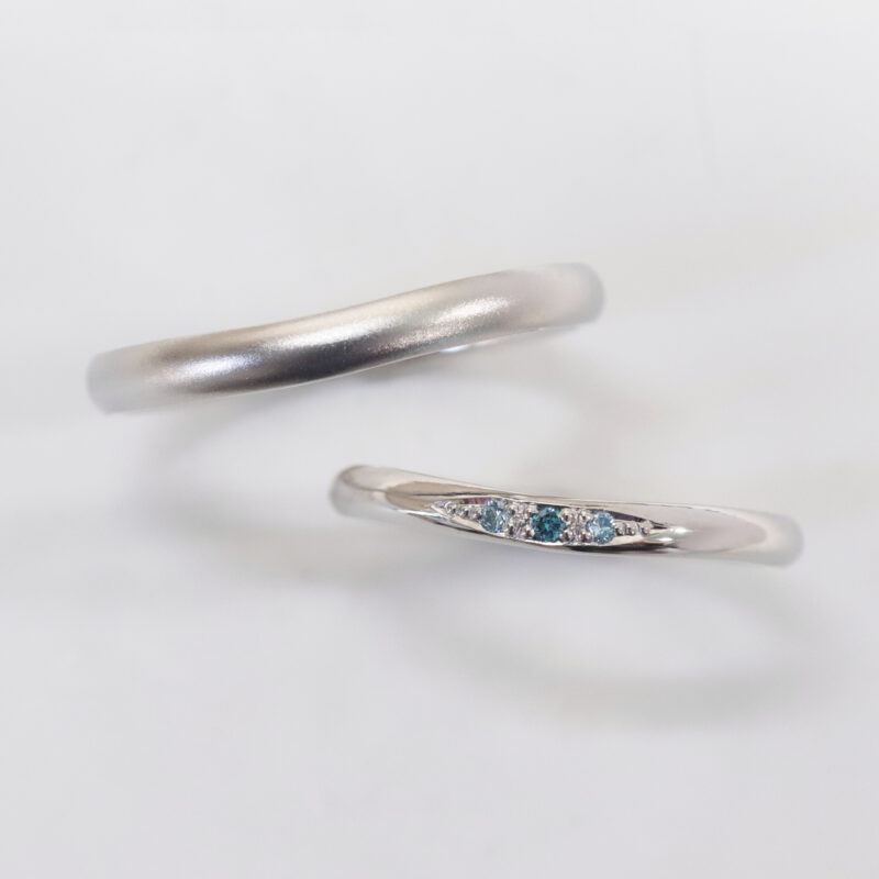 浜松　オーダーメイド結婚指輪／3石のブルーダイヤモンド