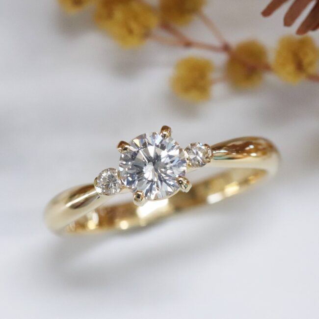 オーダーメイド婚約指輪／イエローゴールドのシンプルデザイン