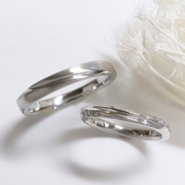浜松　手作り結婚指輪/中央に走らせたラインをお揃いにして