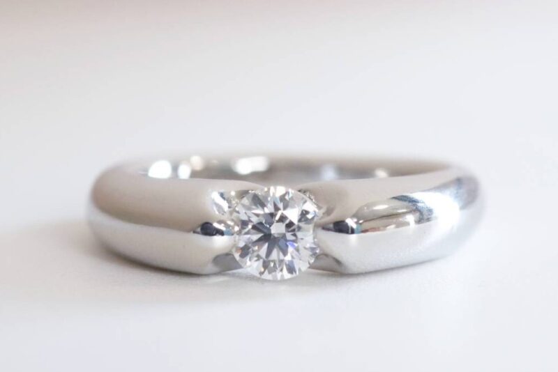 婚約指輪はなぜ必要？